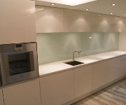 Raumkonzept, weiße Küche