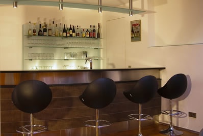 Kellerbar in gebeiztem Ahorn